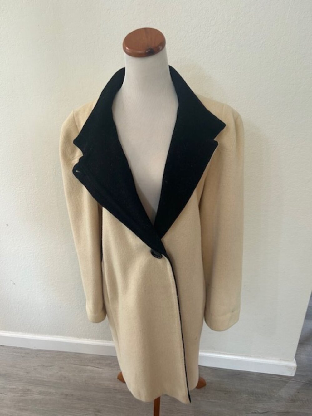 Braetan Beige Coat